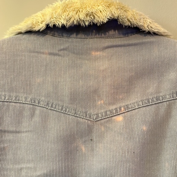 Sherpa lined corduroy jacket - Picture 7 of 9